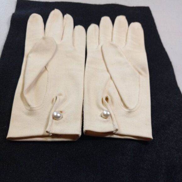 Vintage Aris Cotton 7 1/2 Kid Gloves Pearl button Rolled stitched Hem at wrist - Picture 1 of 6